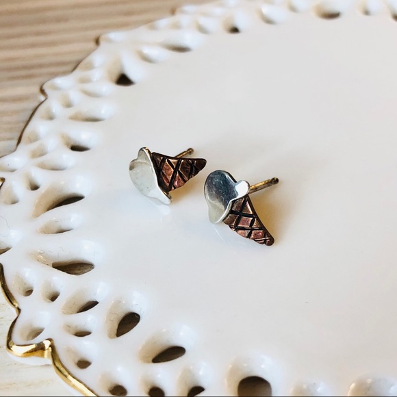 🍦EARRINGS // Dainty Mini Ice Cream Cones - Picture 3 of 7